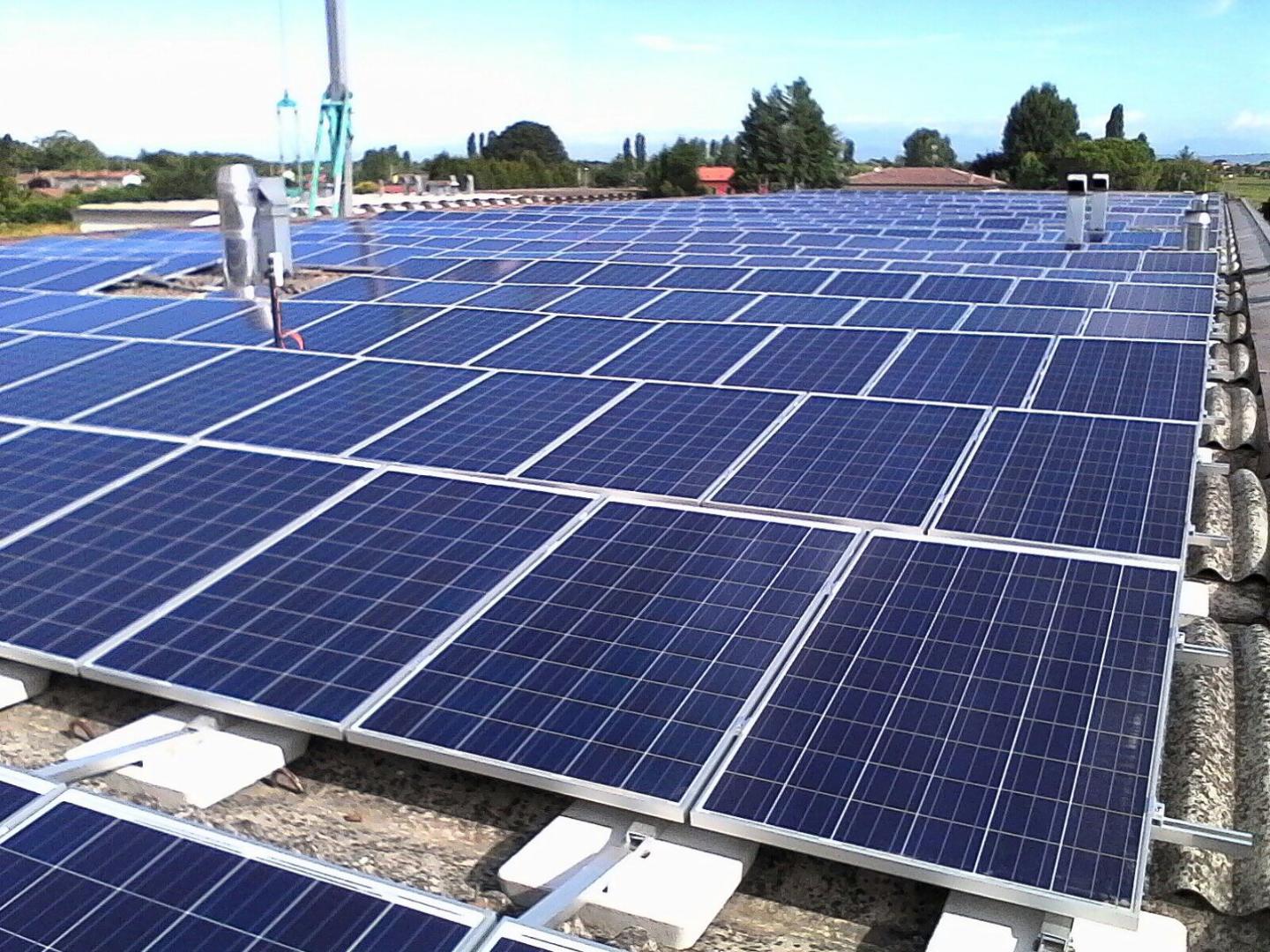 Impianto fotovoltaico da 120,64 kWp a Megliadino San Fidenzio padova