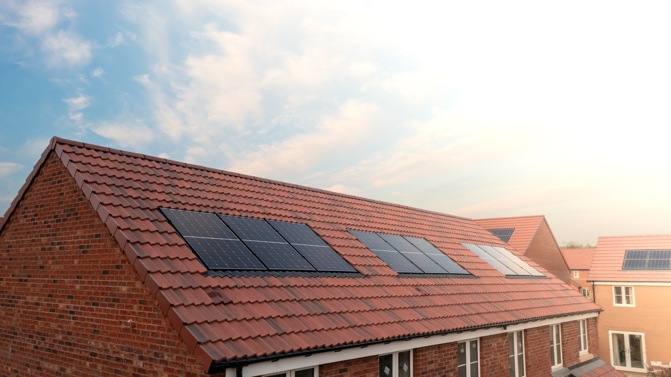 Tetto fotovoltaico integrato: pro e contro della scelta BIPV